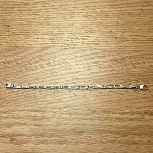 White gold tennis bracelet